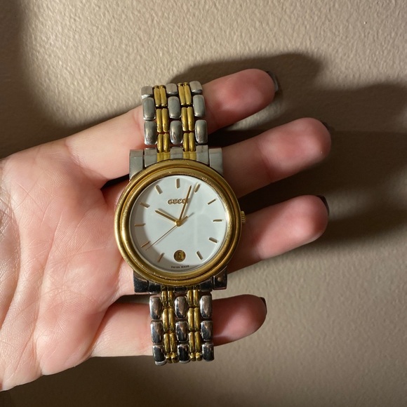 Authentic Gucci Vintage Stainless Steel Gold Watch - Picture 4 of 4